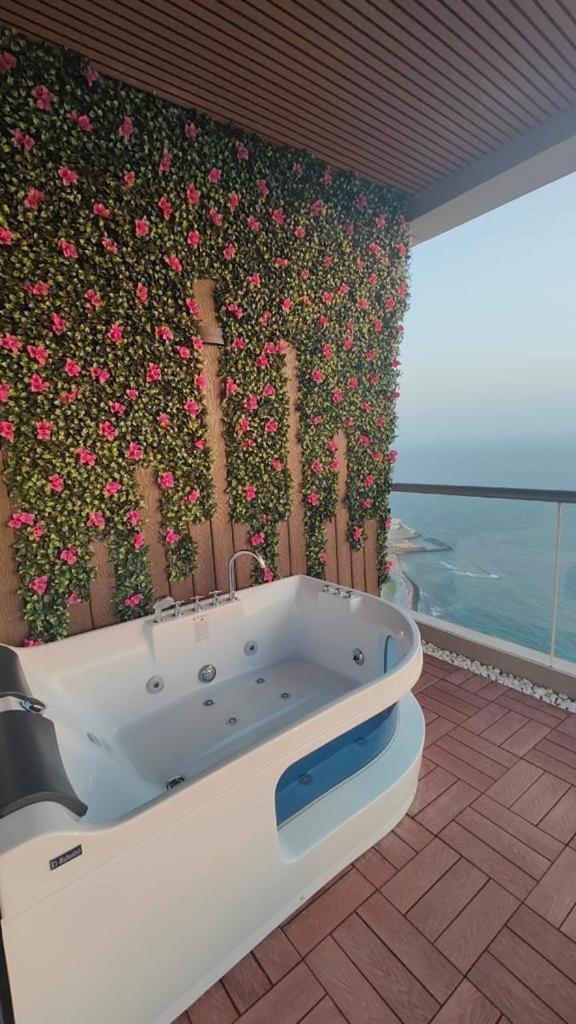 برج داماك Damac Apartment *
